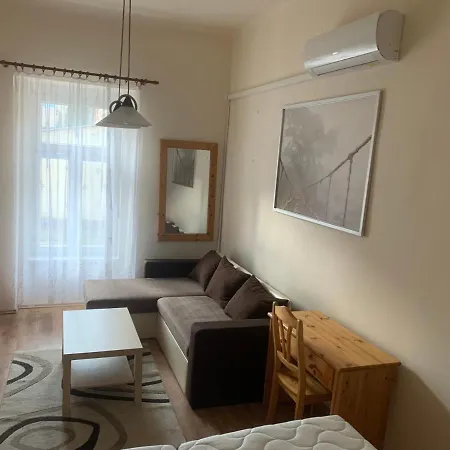 Appartamento Platinum Apartman Eger
